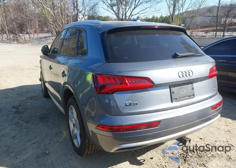 2018 Audi Q5 2.0T Premium/2.0T Tech Premium z USA, uszkodzony, nr VIN WA1ANAFY1J2026552